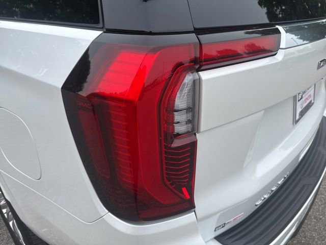 Used 2025 GMC Yukon XL Denali w/ Sun & Power Step Package AWD/4WD image 10
