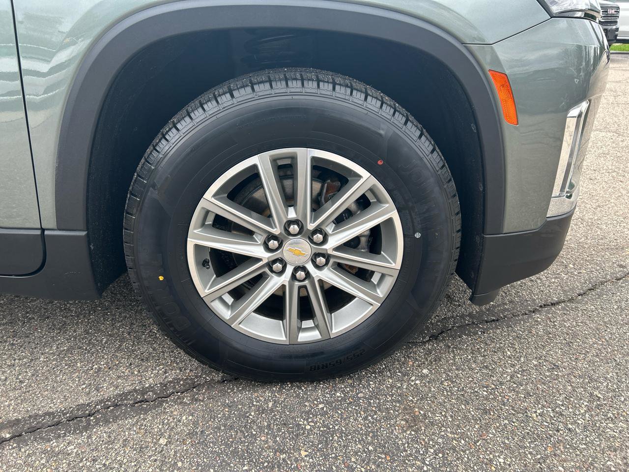 Used 2023 Chevrolet Traverse LT w/ LPO, Floor Liner Package AWD/4WD image 32