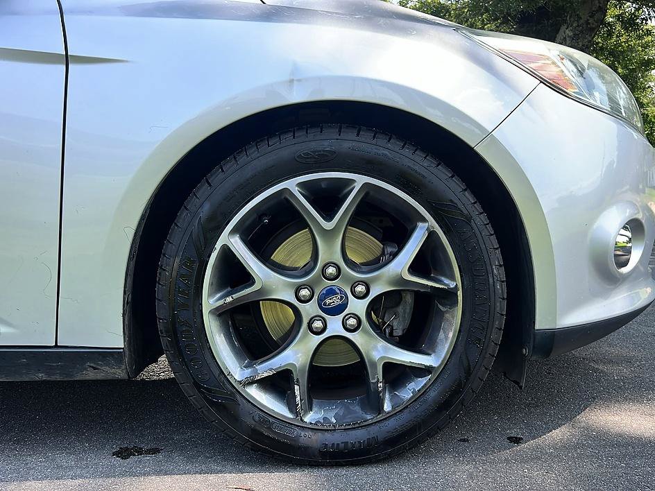 Used 2014 Ford Focus SE w/ Equipment Group 201A FWD image 24