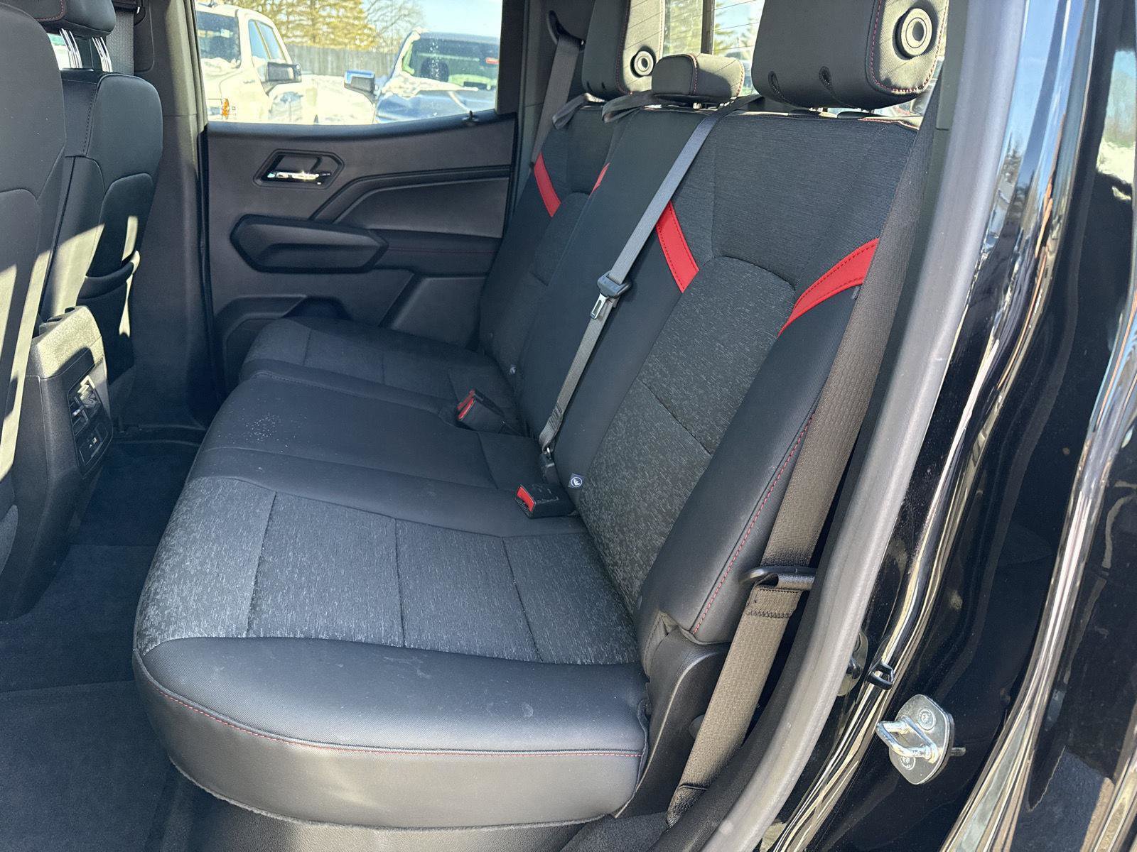 Used 2023 Chevrolet Colorado Z71 w/ Z71 Convenience Package 2 image 18