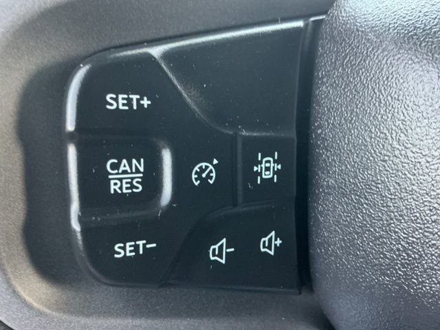 Used 2023 Ford Bronco Badlands image 10