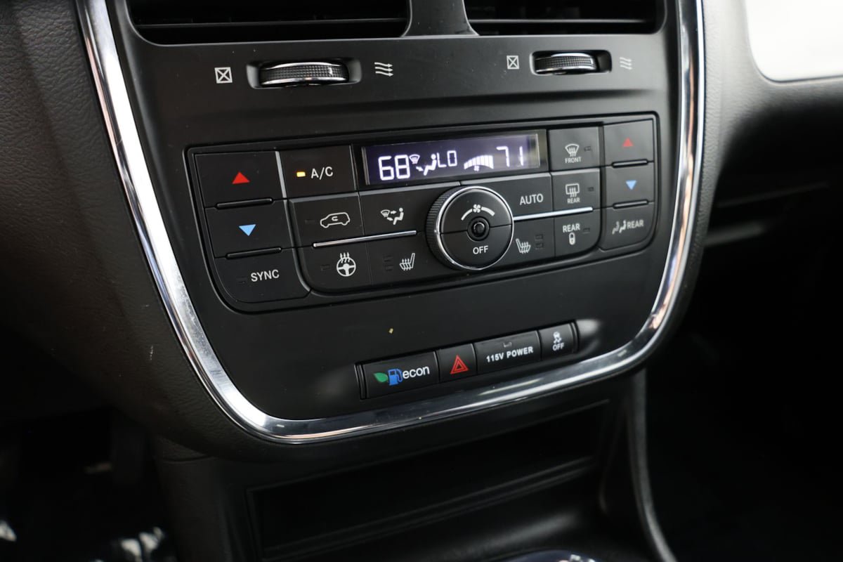Used 2019 Dodge Grand Caravan GT FWD image 27