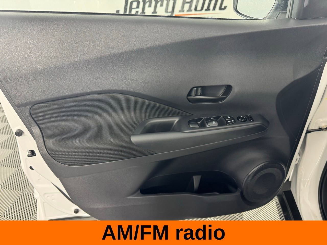 Used 2024 Nissan Kicks S image 9