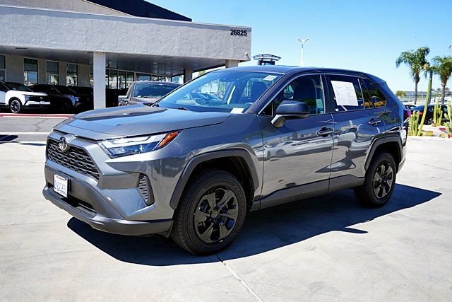 Used 2025 Toyota RAV4 LE FWD image 9