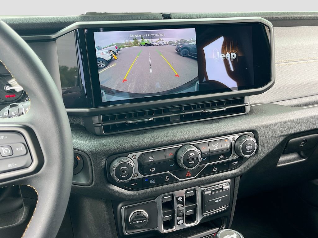 Certified 2024 Jeep Wrangler Unlimited w/ LED Headlamp & Fog Lamp Group image 13