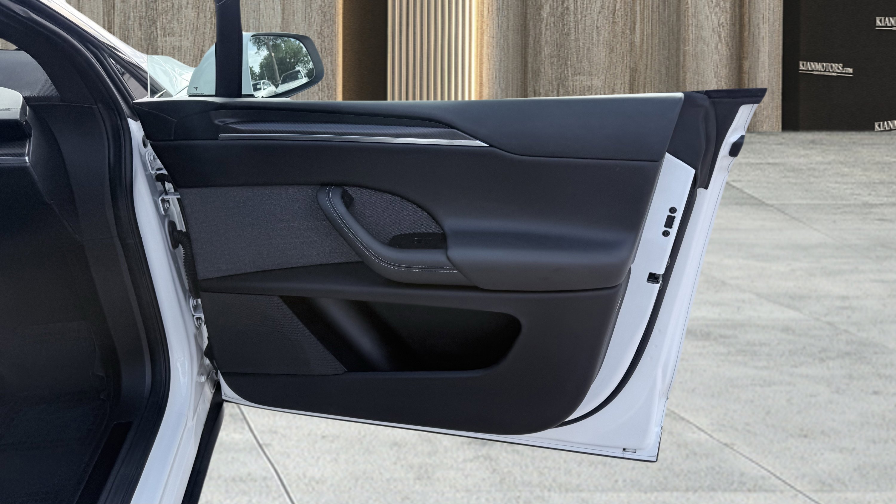 Used 2022 Tesla Model X Plaid image 46