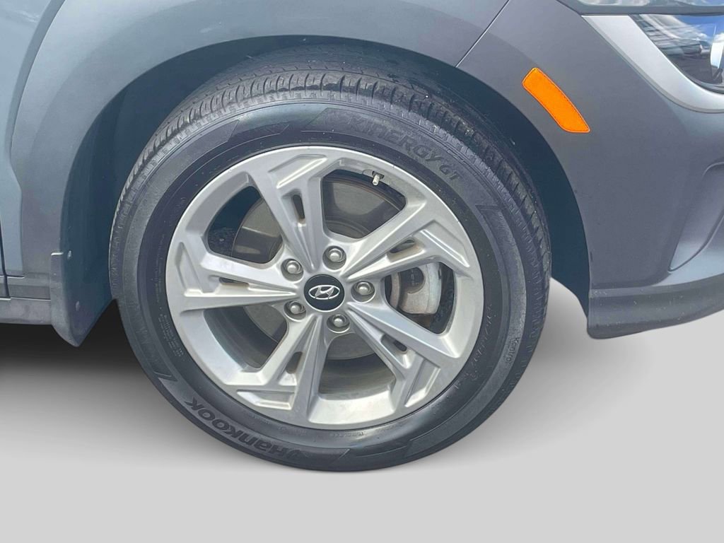 Used 2023 Hyundai Kona SEL image 9