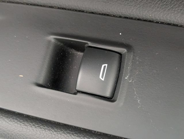 Certified 2022 GMC Terrain SLT w/ Elevation Edition FWD image 36