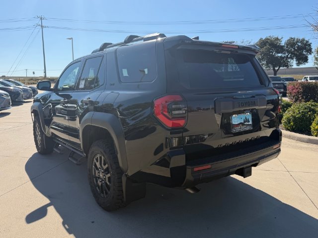 New 2026 Toyota 4Runner SR5 AWD/4WD image 8