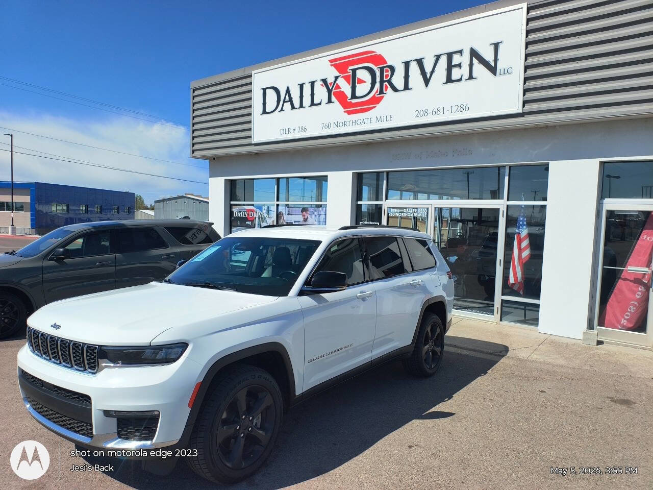 Used 2021 Jeep Grand Cherokee L Limited AWD/4WD image 2