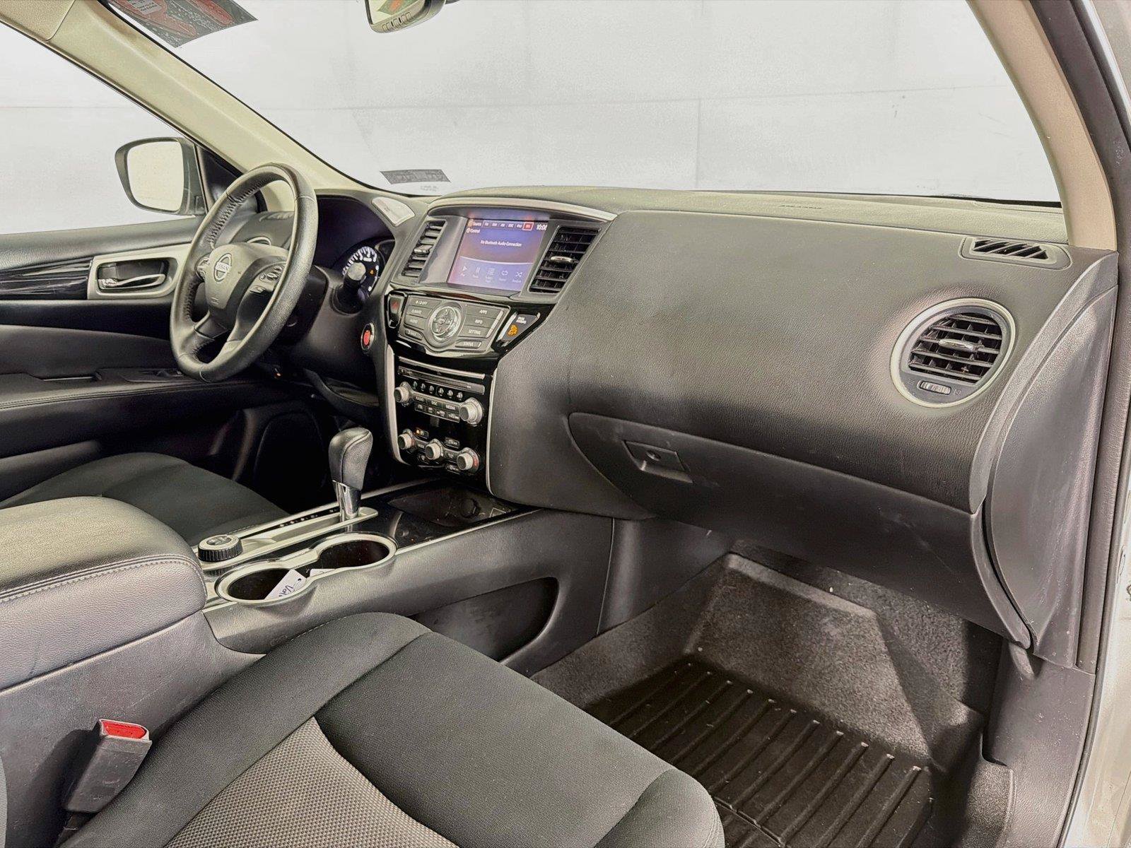 Used 2019 Nissan Pathfinder SV AWD/4WD image 30