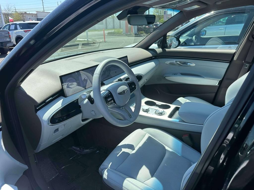 Used 2026 Genesis GV70 2.5T Advanced AWD/4WD image 14