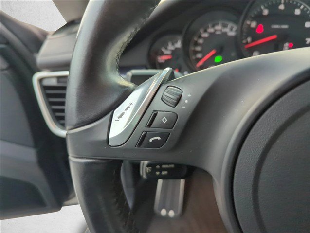 Used 2015 Porsche Panamera image 15