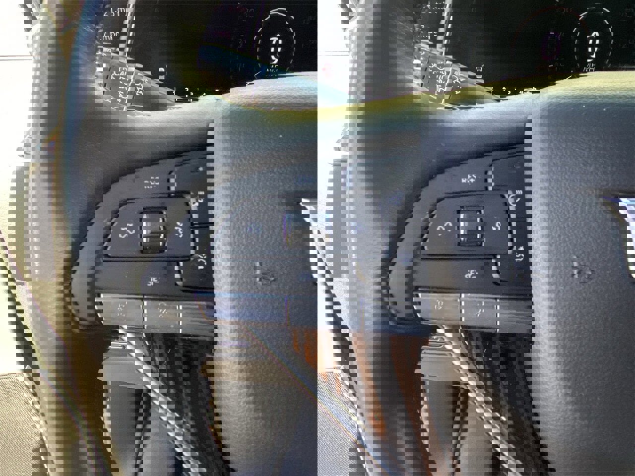 Certified 2021 Cadillac Escalade Premium Luxury w/ Driver Assist Tech Package image 22