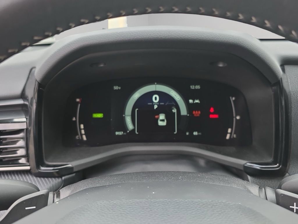 Used 2025 Toyota Camry SE image 13