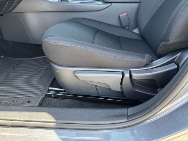 Used 2025 Nissan Sentra S image 27
