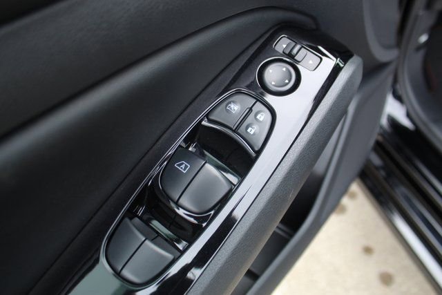 Used 2025 Nissan Altima 2.5 SR w/ SR Premium Package image 9