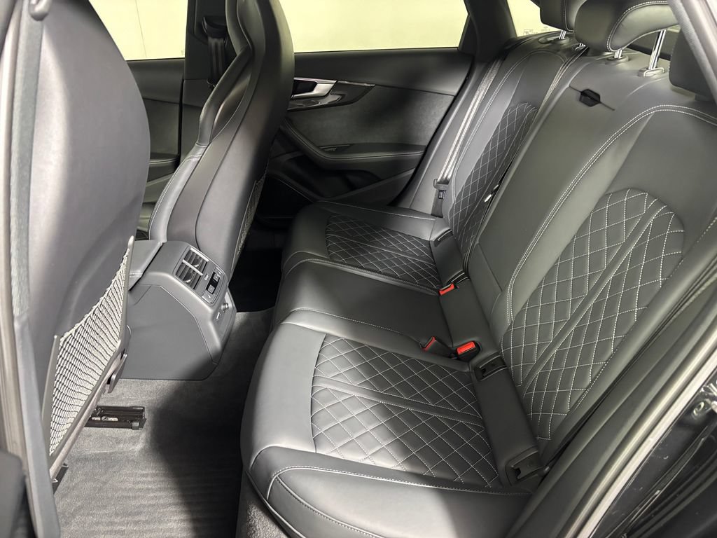 Used 2023 Audi S4 Prestige AWD/4WD image 28