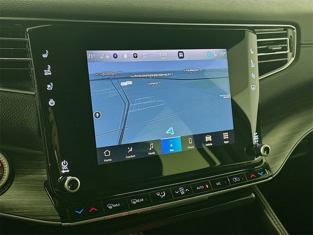 Used 2024 Jeep Wagoneer L Series II w/ Flexible Seating Group image 19