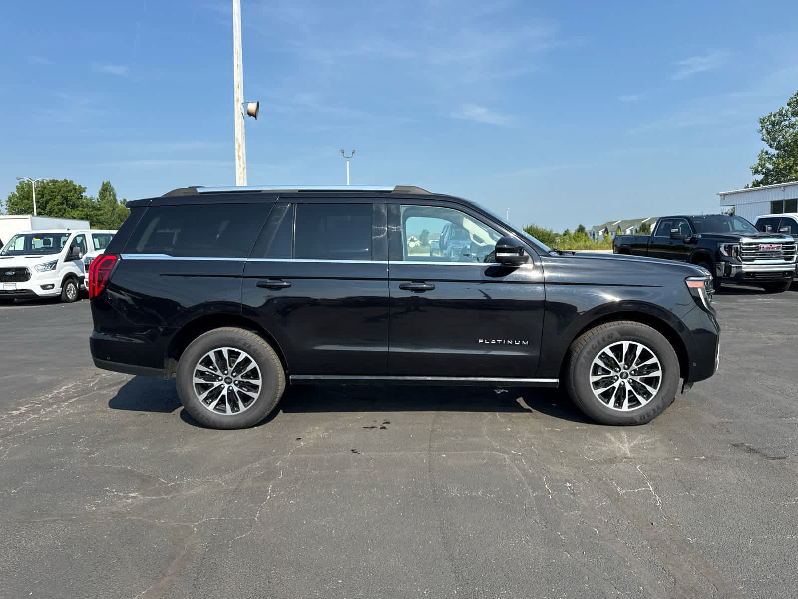 Used 2025 Ford Expedition Platinum AWD/4WD image 6