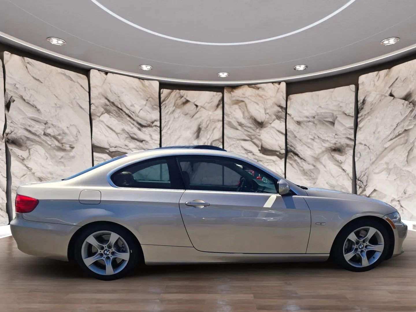 Used 2012 BMW 335i Coupe image 4