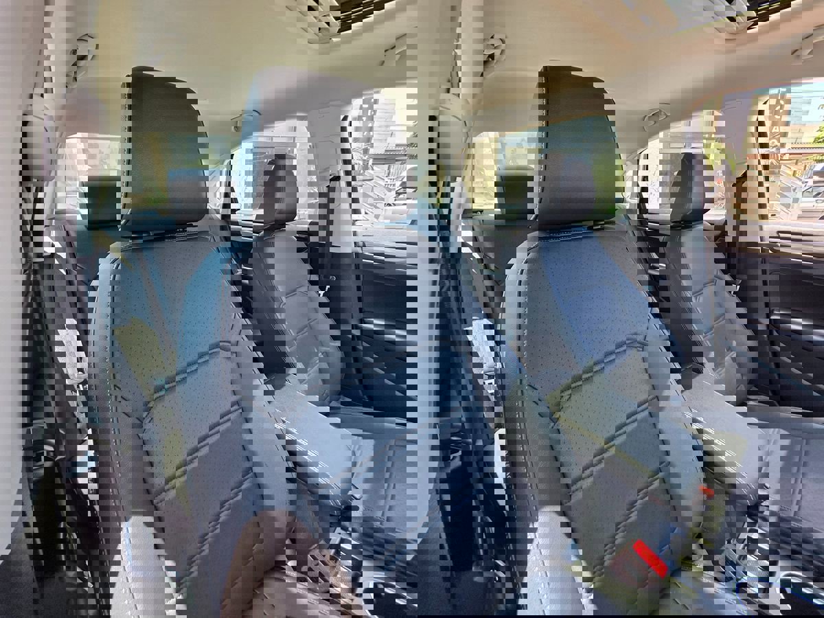 Used 2020 Volkswagen Passat 2.0T R-Line image 21