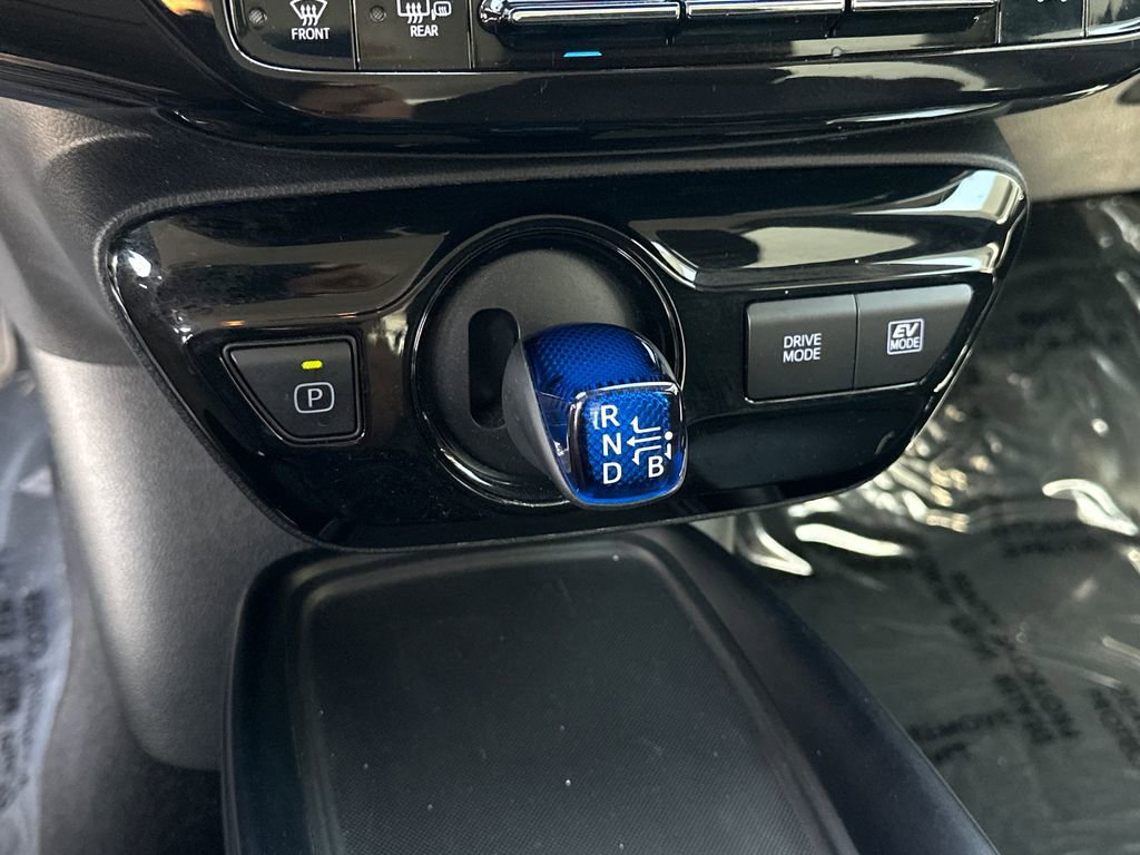 Used 2022 Toyota Prius LE image 21
