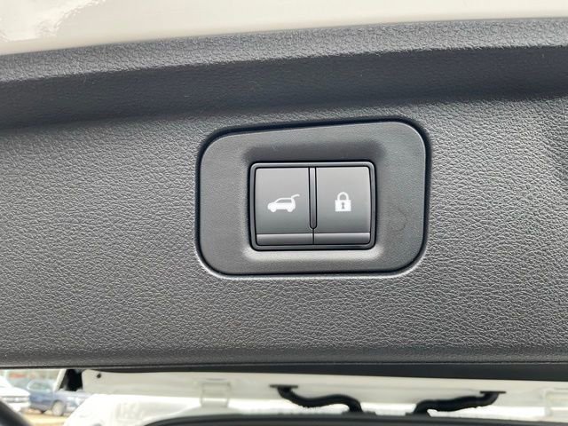 New 2026 Nissan Armada SL w/ Captain's Chari Seat Package AWD/4WD image 9
