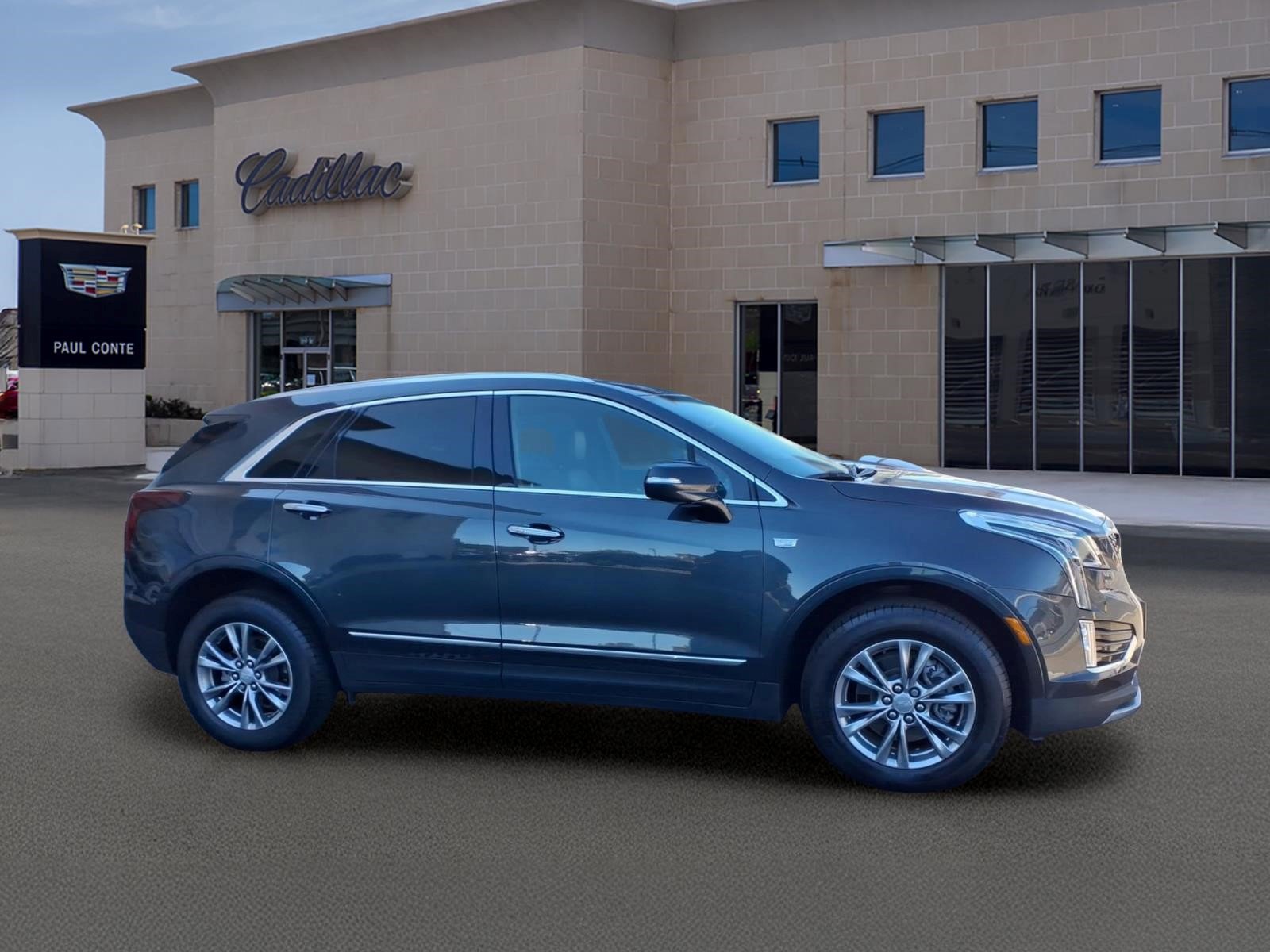 Certified 2023 Cadillac XT5 Premium Luxury image 4