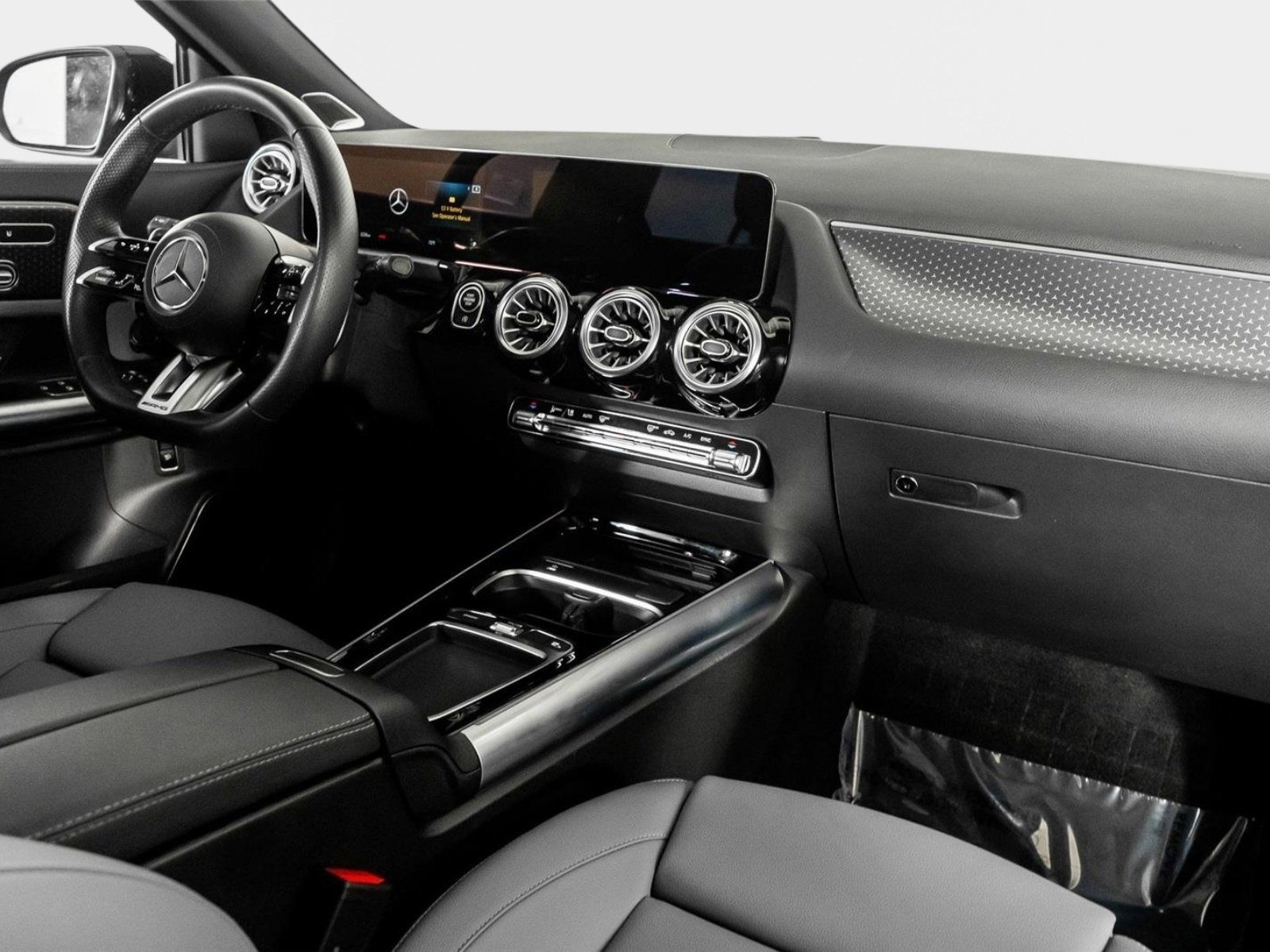 Used 2024 Mercedes-Benz GLA 35 AMG 4MATIC image 48