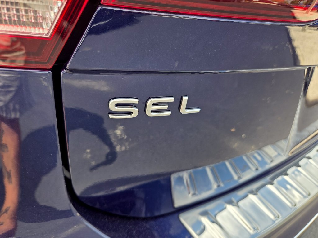 Used 2024 Volkswagen Tiguan SEL R-Line AWD/4WD image 11