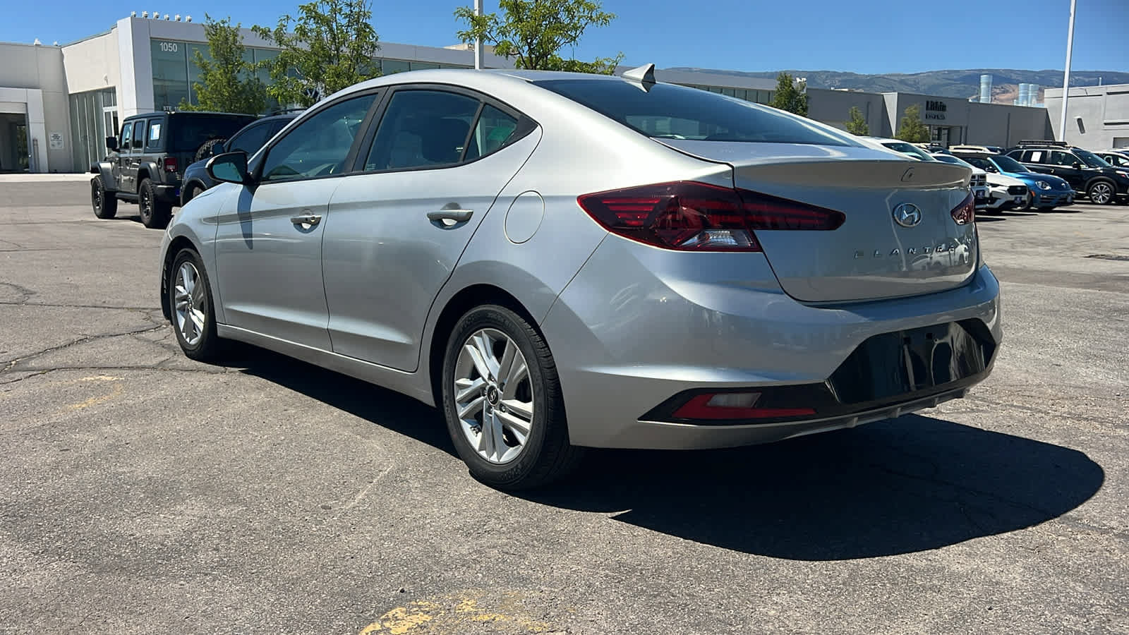 Used 2020 Hyundai Elantra Value Edition w/ Cargo Package (C1) FWD image 7