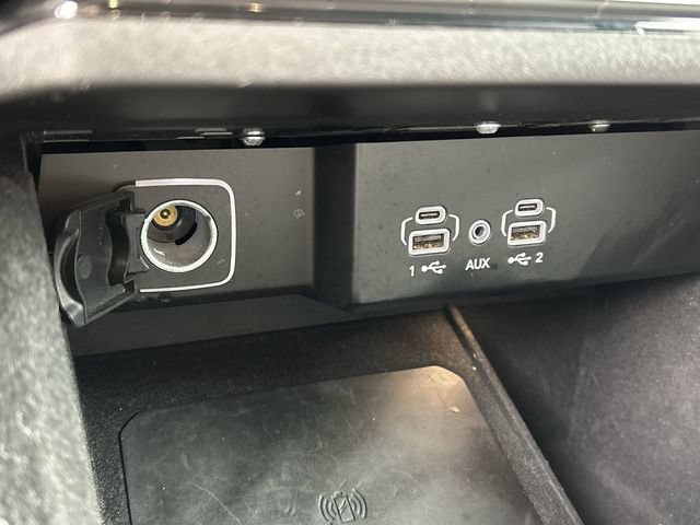 Certified 2024 Jeep Wagoneer L Series III w/ Flexible Seating Group AWD/4WD image 29