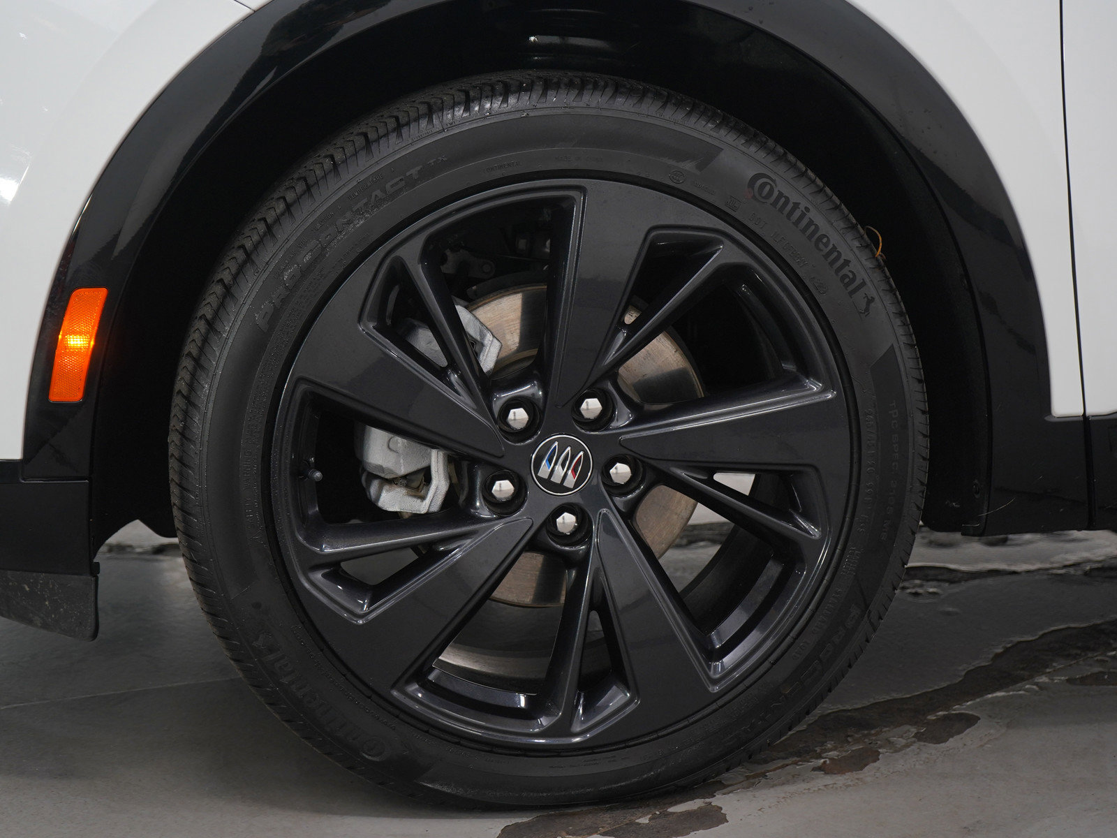 Used 2024 Buick Envision Sport Touring image 28