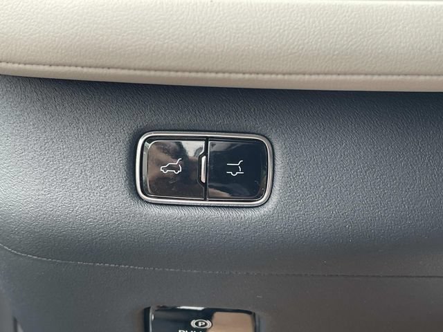 New 2026 Lincoln Navigator L Premier AWD/4WD image 34
