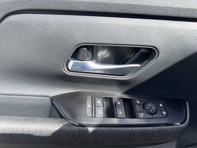 New 2027 Nissan Kicks SV AWD/4WD image 21