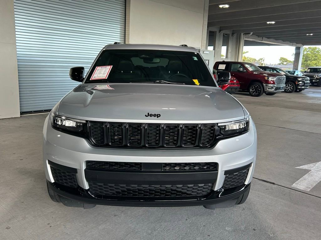 Used 2023 Jeep Grand Cherokee L Laredo image 8