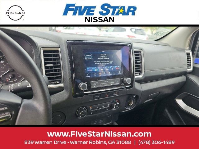 Used 2024 Nissan Frontier SV image 11