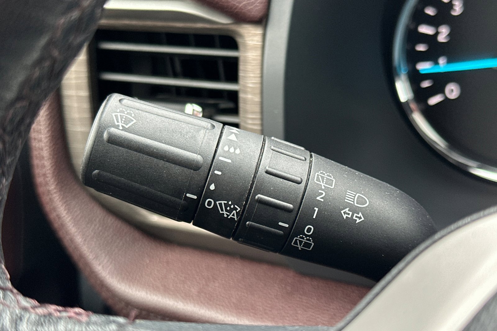 Used 2024 Ford Expedition Max Limited image 37