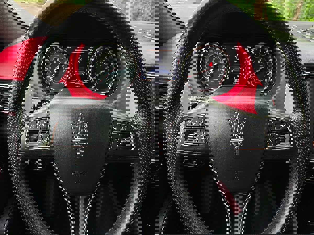 Used 2023 Maserati Levante Modena image 29