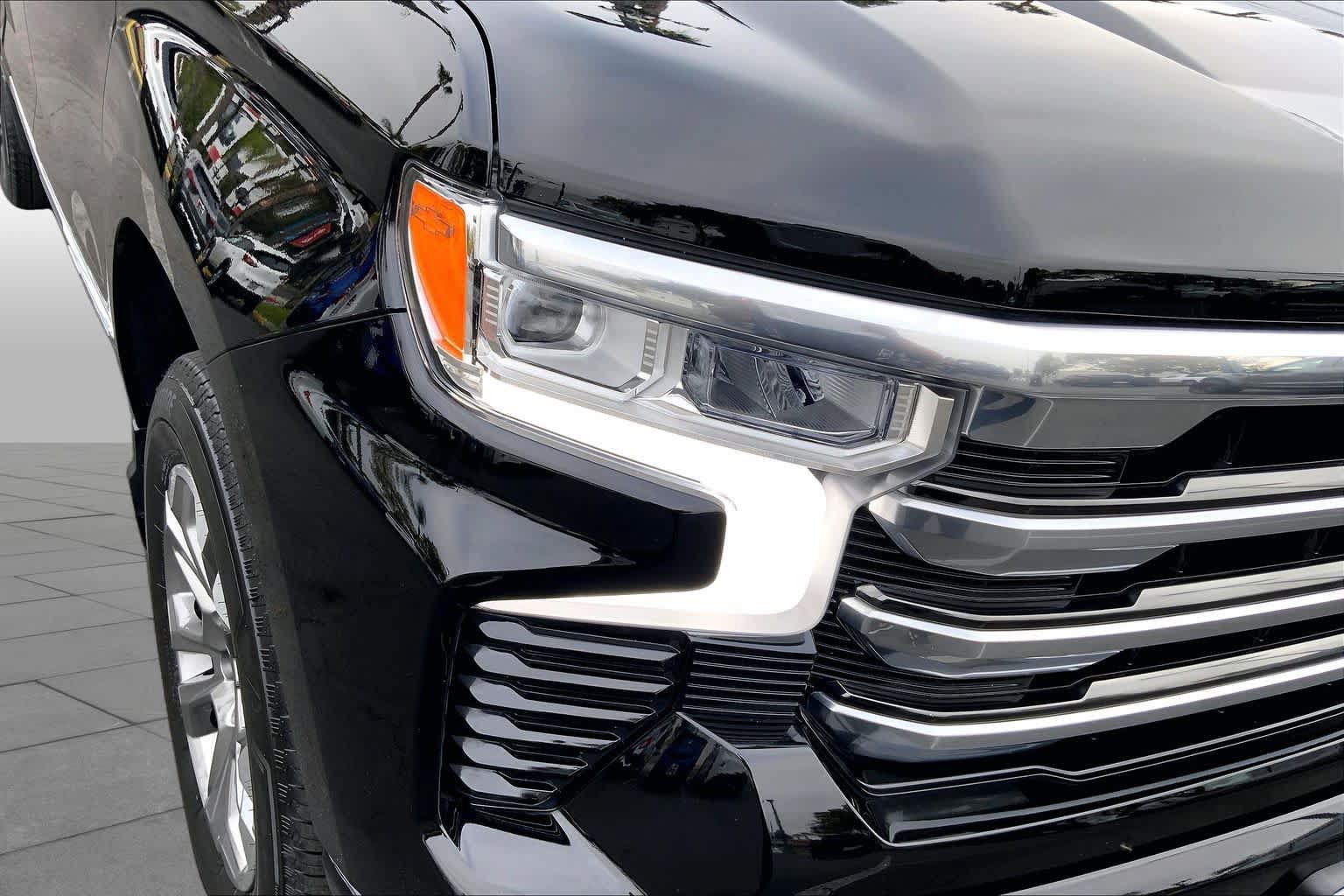 Used 2024 Chevrolet Silverado 1500 High Country w/ Technology Package RWD image 27