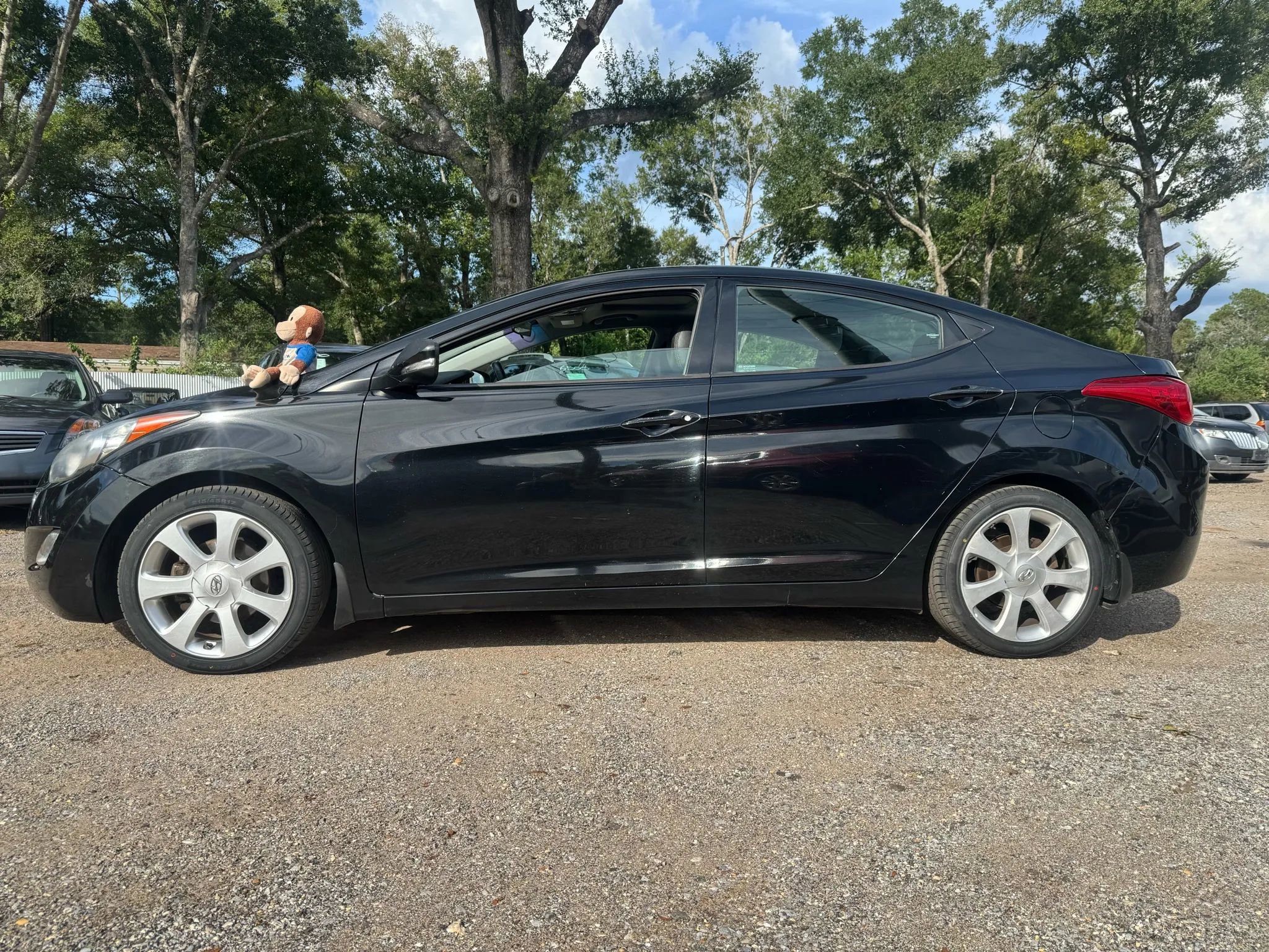 Used 2013 Hyundai Elantra Limited image 2
