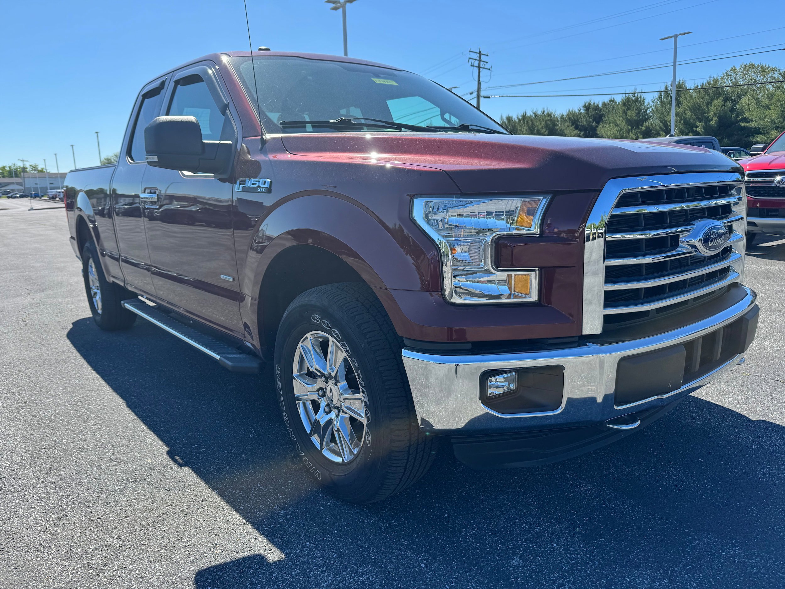 Used 2016 Ford F150 XLT w/ Equipment Group 302A Luxury AWD/4WD image 7