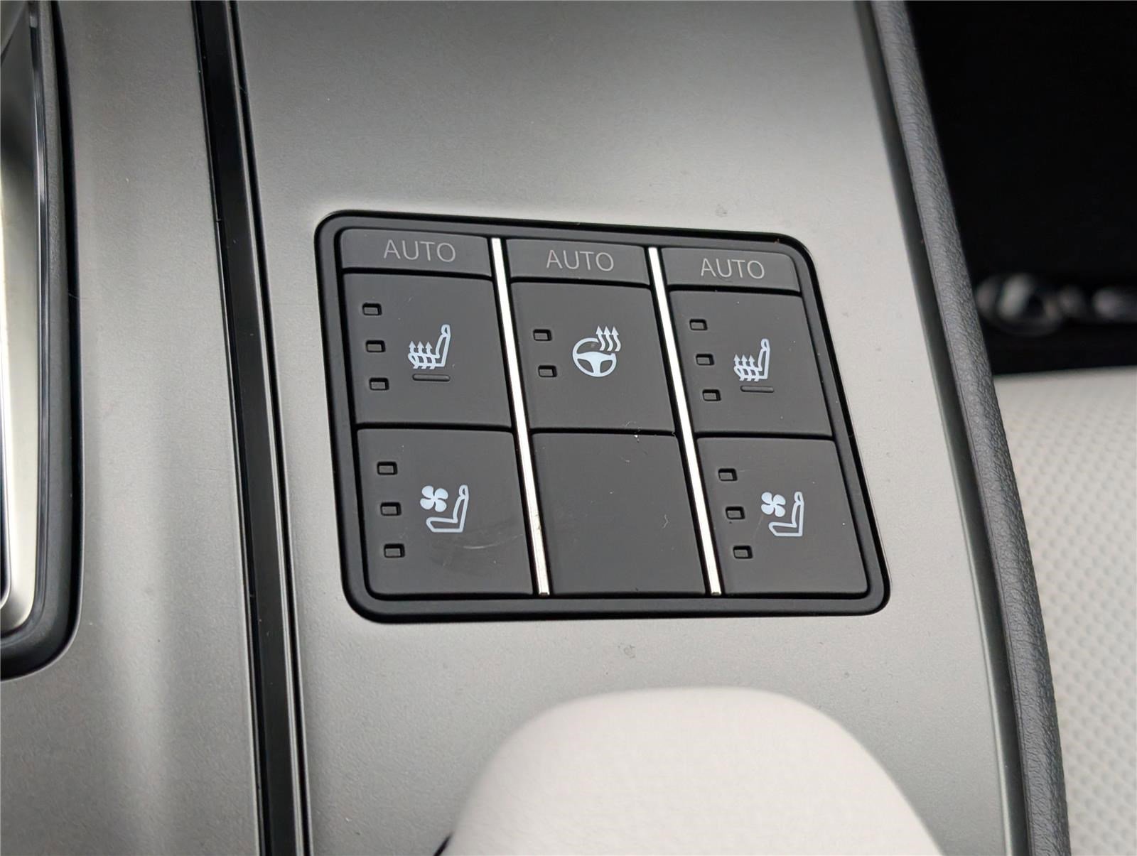 New 2025 Lexus UX 300h AWD image 24