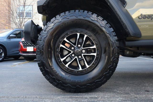 Used 2025 Jeep Wrangler Sport image 7