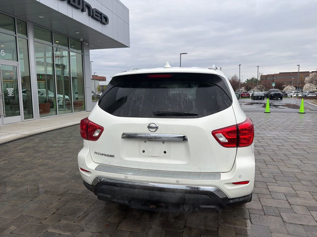 Used 2020 Nissan Pathfinder S image 11