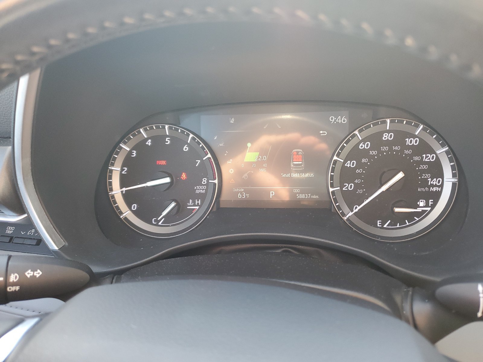 Used 2020 Toyota Highlander XLE AWD/4WD image 25
