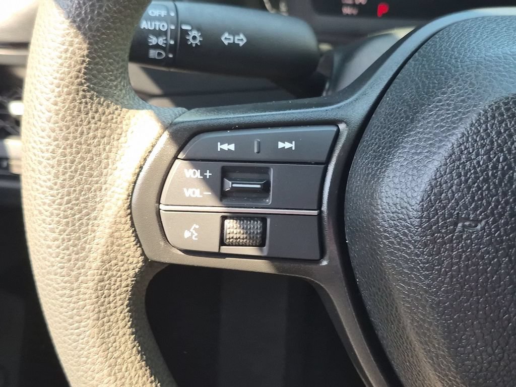 Used 2025 Honda Accord SE image 21