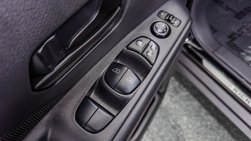 Used 2024 Nissan Kicks S image 21