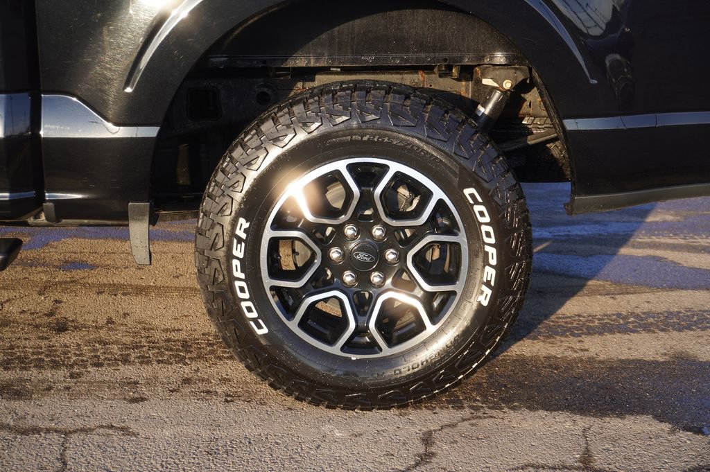 Used 2021 Ford F150 XLT w/ Equipment Group 302A High image 11